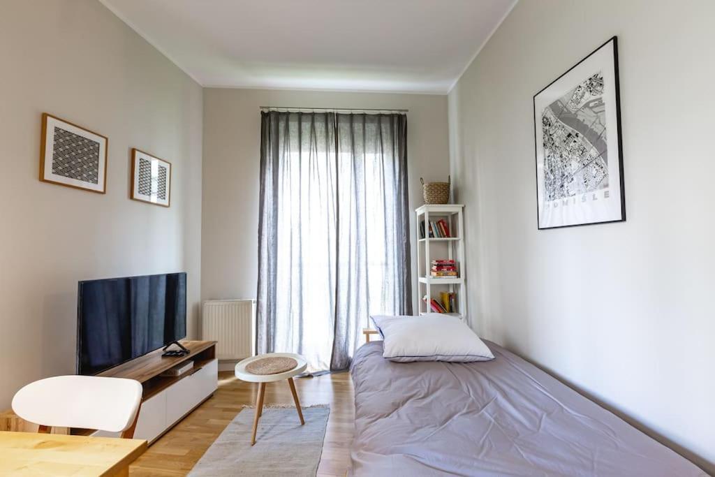 Bright And Cozy Near Park, With A Huge Terrace. Апартаменти Варшава